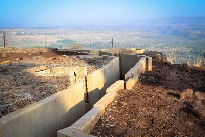 Almagor Trench2